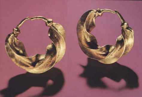 Flanged Gold Earrings, Castlerea, Co Roscommon